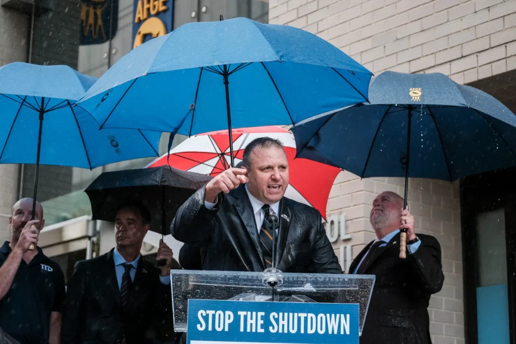 08trump-news-unions-topart-ghkv-superJumbo